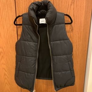 Old Navy Puffer Vest